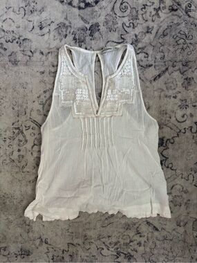 Abercrombie & Fitch Cream Embroidered V-Neck Sleeveless Camisole